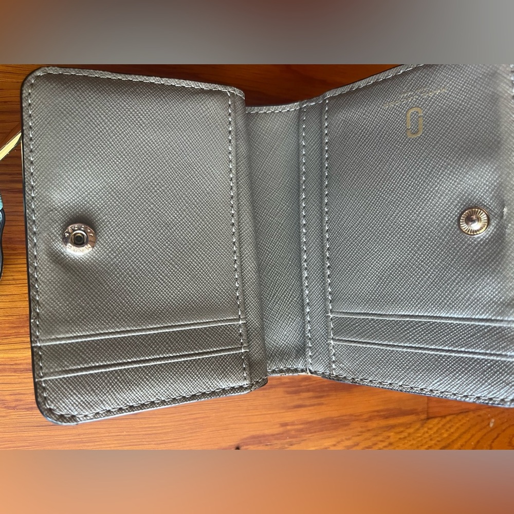 Marc Jacobs wallet - Picture 7 of 9